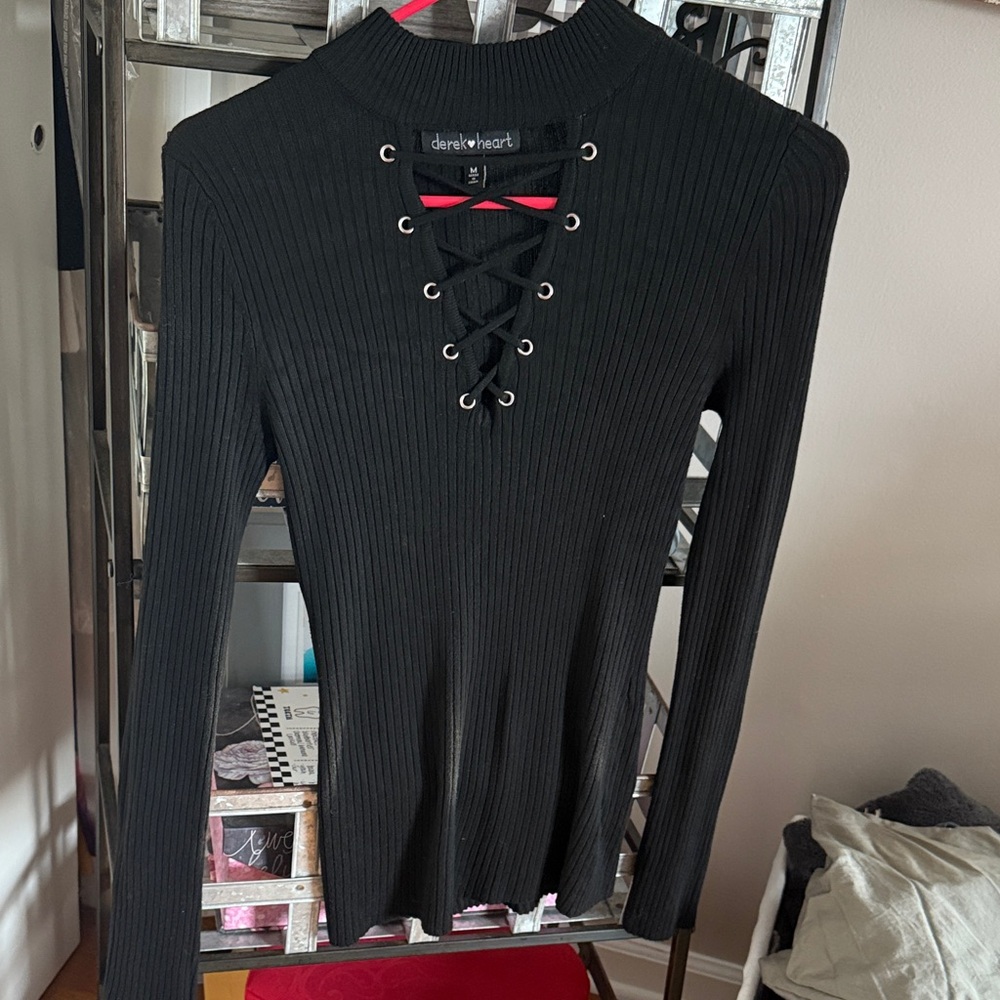 Derek Heart Black Lace-Up Top (Medium)